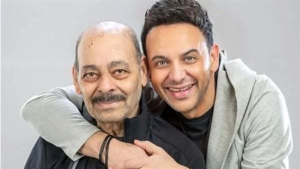 مصطفى قمر ووالده