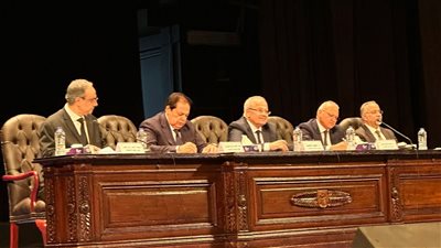 بدء حفل تأبين فتحي سرور بجامعة القاهرة بحضور وزير العدل وأبو العينين ووكيلي النواب