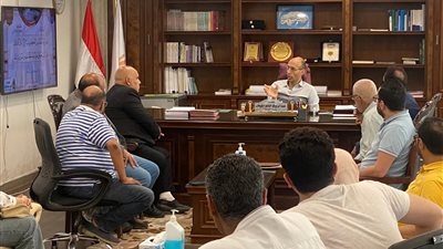 رئيس جهاز القاهرة الجديدة يجتمع بسكان حي الأندلس بالتجمع الثالث لبحث مطالبهم ومقترحاتهم