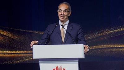 وزير الاتصالات: نعد خطة لمؤسسات الدولة لإتاحة المميزات التقنية المرتبطة بالحوسبة السحابية