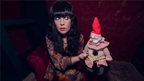 البريطانية رفقة المهرج