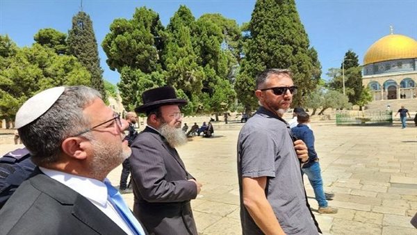 المتطرف بن جفير داخل