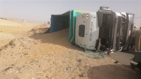 انقلاب مقطورة محملة