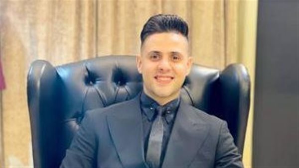 مصمم الأزياء إسلام