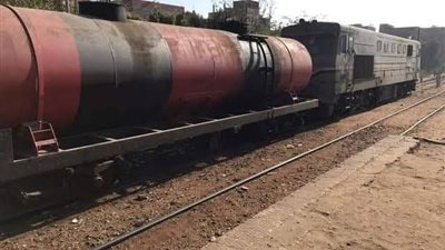 بعد السيطرة على الحريق.. تحريك قطار بضائع سوهاج من محطة المراغة