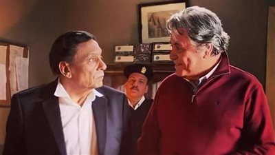 حسين فهمي يشيد بعرض فيلم زهايمر لـ عادل إمام بسينمات السعودية