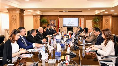 بحضور سفيرها في مصر.. وفد من أذربيجان يبحث فرص التعاون مع شركة المقاولون العرب