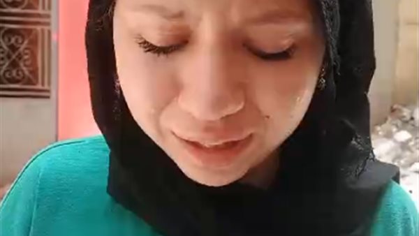 انهيار إحدى طالبات