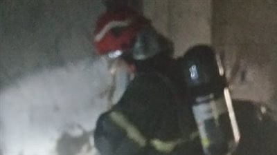 المعمل الجنائي يفحص أسباب حريق بمول الصفوة في دمياط