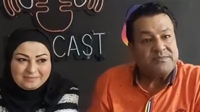 عريس يقبل قدم زوجته السورية في زفافهما: كنت عاوز أفرحها.. ونفسيتنا تعبت من كلام الناس| بث مباشر