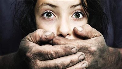 تفسير حلم الخطف من شخص مجهول.. يكشف عن مخادعين في حياتك