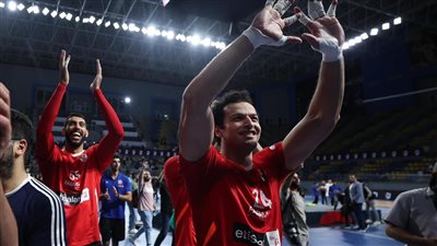 أول تعليق من إبراهيم المصري لاعب يد الأهلي عقب التتويج بلقب الدوري