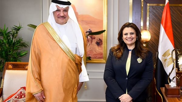 وزيرة الهجرة تستقبل