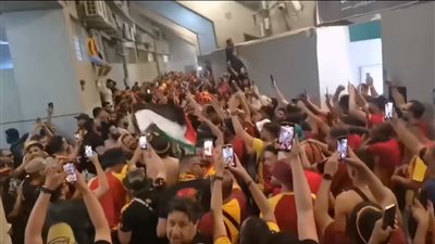 مشجعو الترجي التونسي يرفعون علم فلسطين قبل نهائي دوري أبطال إفريقيا | فيديو 