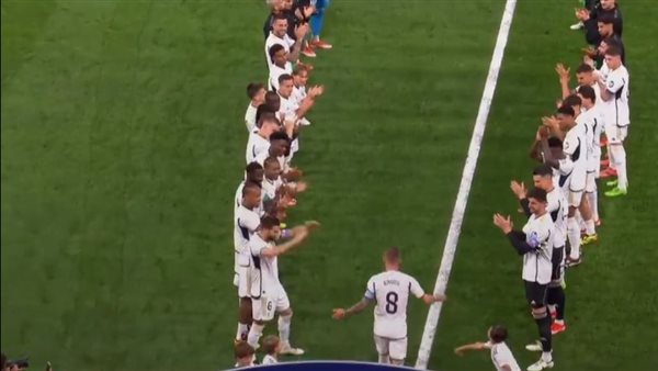 ممر وداعي من لاعبي