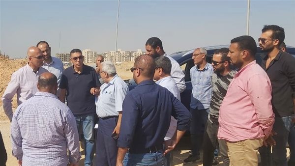 جولة مسئولو الإسكان