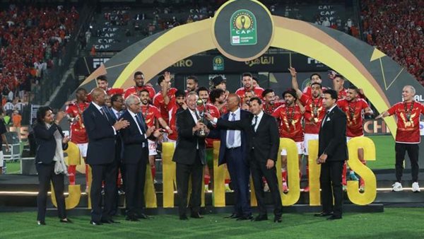 تتويج الأهلي بدوري