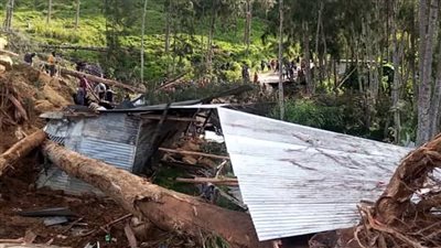 2000 مفقود وفرق الإنقاذ تواصل استخراج الجثث.. ماذا يحدث في بابوا غينيا الجديدة؟