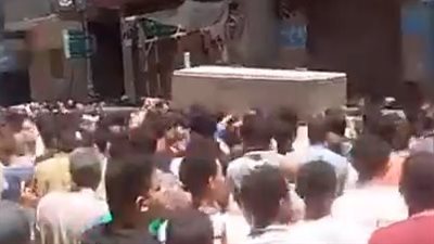 أهالي الدقهلية يشيعون جنازة شابين من ضحايا حادث غرق مصيف جمصة | بث مباشر