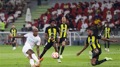 حارس منتخب البرازيل ينفي أخبار انتقاله إلى اتحاد جدة