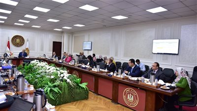 العمل: الحوار الاجتماعي مُستمر لمناقشة مشروع قانون العمل.. ودراسة بشأن تحديات السوق 