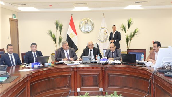 وزير التعليم يتابع