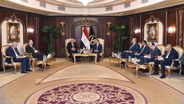 وزير الداخلية يلتقي