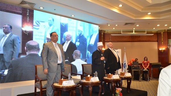 أسامة الأزهري يبدأ