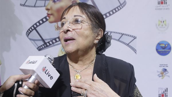 سميرة عبد العزيز