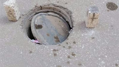 طلب إحاطة للحكومة: انتشار سرقة أغطية البلاعات وسقوط المواطنين فيها