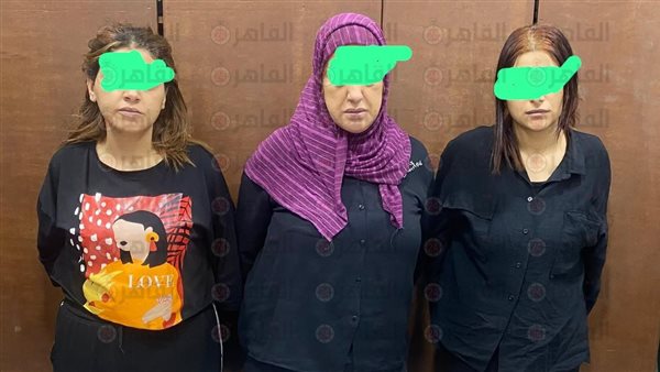 المتهمات بسرقة زبون