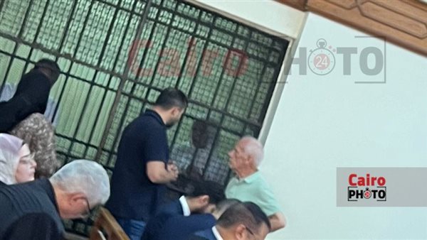 زوج مضيفة الطيران