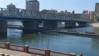 ألقى بنفسه من أعلى كوبري طلخا.. تفاصيل إنهاء شاب لحياته في الدقهلية | بث مباشر 