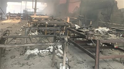 مخزن شركة DDC للمنظفات ولع.. تفاصيل حريق المنطقة الصناعية ببدر| صور