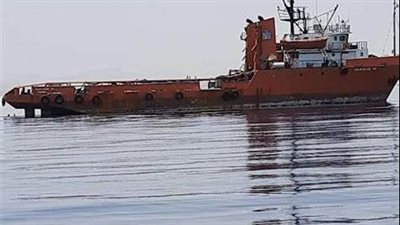 غرامة بالدولار على سفينة الخدمات البترولية الجانحة أمام سواحل سفاجا | بث مباشر