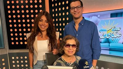 لبنى ونس: مبحبش كلمة نجم إحنا فنانين.. ولازم ندعم الشباب