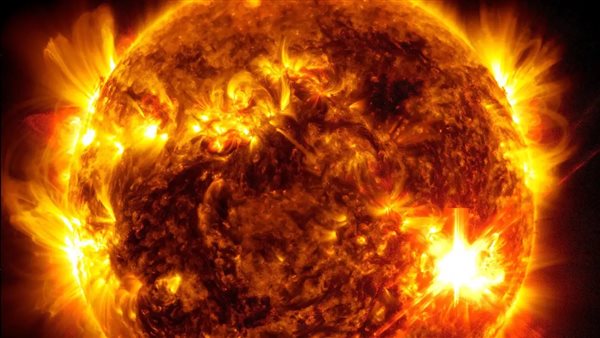 عاصفة شمسية 