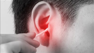 تصل لفقدان السمع.. تعرف على مخاطر استخدام قطنة الأذن