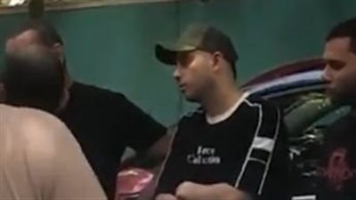 الحزن يخيم على الفنان محمود الليثي خلال نقل جثمان والدته من المستشفى إلى مسجد الحصري | بث مباشر 