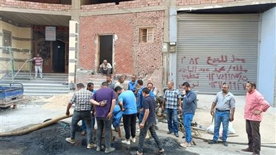 إصلاح كسر خط مياه 10 بوصة اسبيستوس المغذي لمنطقة مقبل ببني سويف 