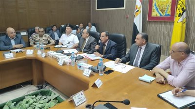 محافظ شمال سيناء يعلن إطلاق خدمة الواتساب الخاصة به لاستقبال شكاوى المواطنين