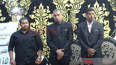 محمود الليثي يستقبل عزاء والدته بمسجد عمر مكرم