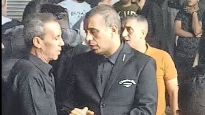 بحضور هنادي مهنا ونجوم الفن.. محمود وحمادة الليثي يتلقيان واجب عزاء والدتهما بمسجد عمر مكرم| بث مباشر 