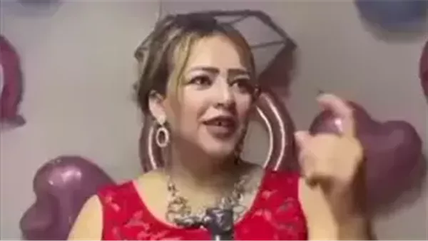 البلوجر سمية نستون