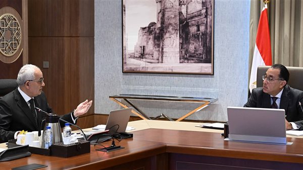 رئيس الوزراء ووزير