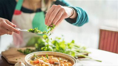 جربيها ومش هتندمي.. أكلات جديدة للغداء بـ 4 أفكار سهلة وسريعة