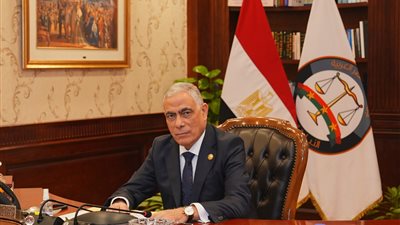 تكريم عدد من أعضاء النيابة العامة وموظفيها المتميزين على مستوى الجمهورية