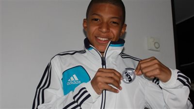 تفاصيل جديدة حول موعد تقديم مبابي لاعبًا في ريال مدريد 