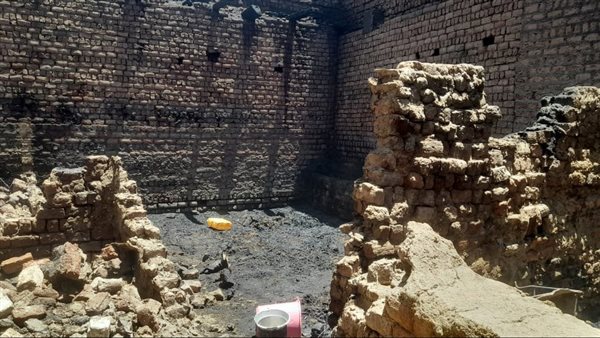 حريق يلتهم 5 منازل