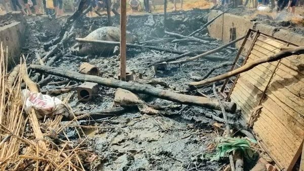 حريق في حظيرة مواشي